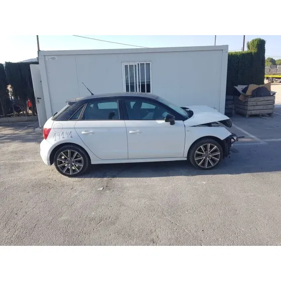 AUDI A1 SPORTBACK (8XA) '2014 AMBITION BLANCO