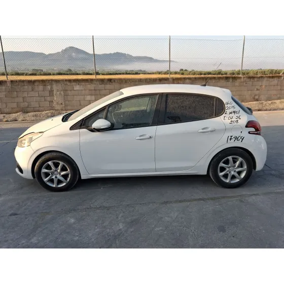 Peugeot 208 I (CA_, CC_) 2012