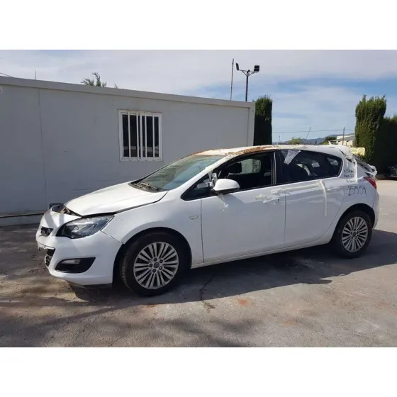 OPEL ASTRA J LIM. '2014 SELECTIVE BLANCO