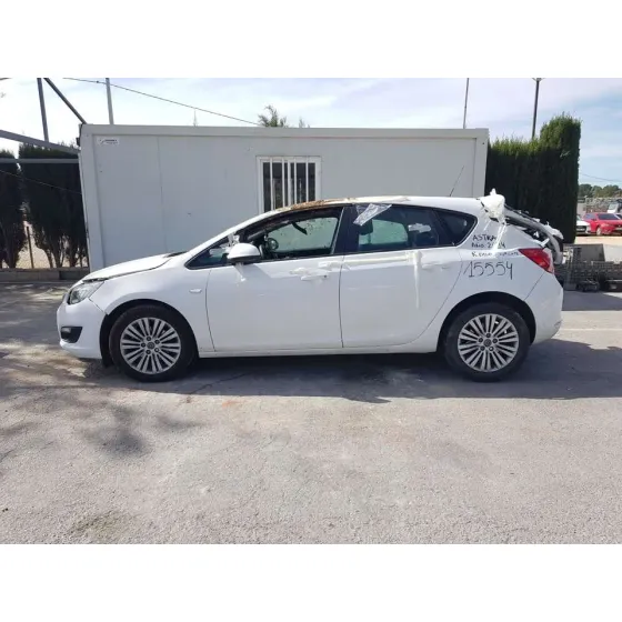 OPEL ASTRA J LIM. '2014 SELECTIVE BLANCO