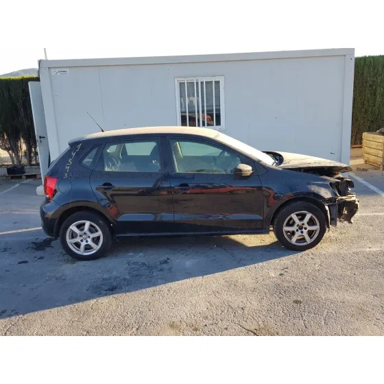 VOLKSWAGEN POLO (6R1) '2010 ADVANCE NEGRO