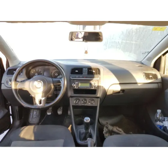 VOLKSWAGEN POLO (6R1) '2010 ADVANCE NEGRO