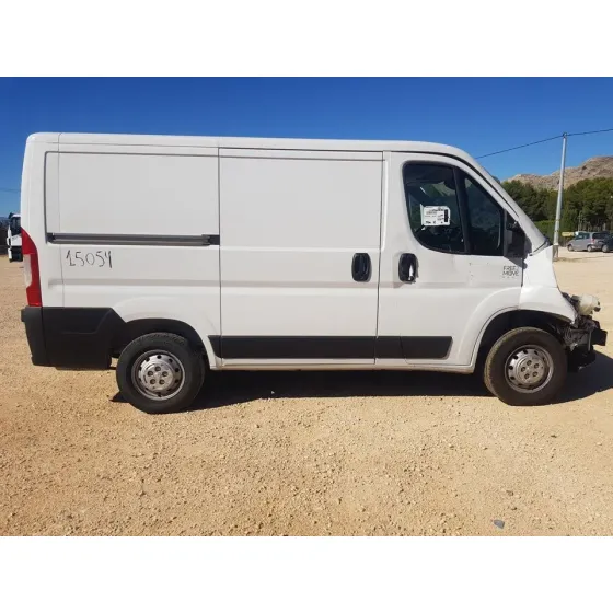 PEUGEOT BOXER FURGON '2023 330 L1H1 PRO BLUEHDI 120 START&STOP BLANCO