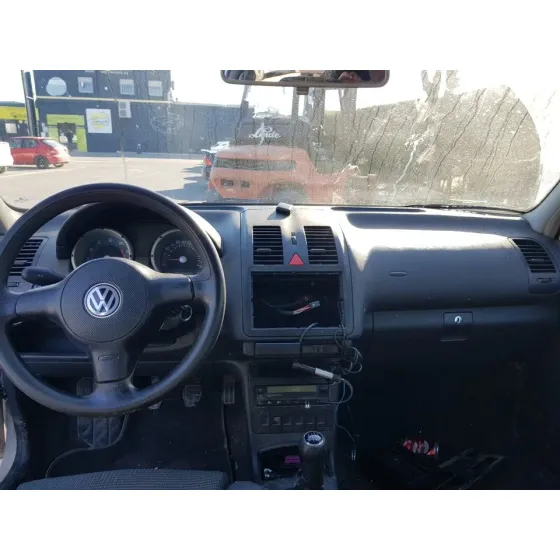 VOLKSWAGEN POLO BERLINA (6N2) '2001 TRENDLINE GRIS