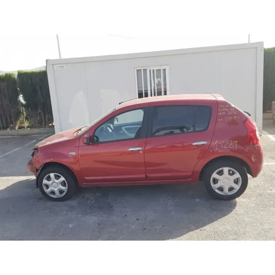 DACIA SANDERO '2010 AMBIANCE GRANATE