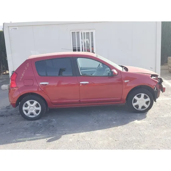 DACIA SANDERO '2010 AMBIANCE GRANATE