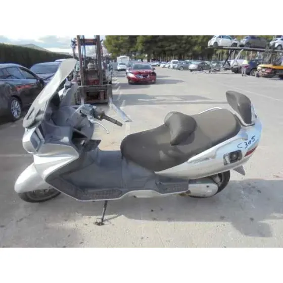 SUZUKI AN 650 BURGMAN (WVBU) '2002 AN 650 BURGMAN (WVBU) GRIS
