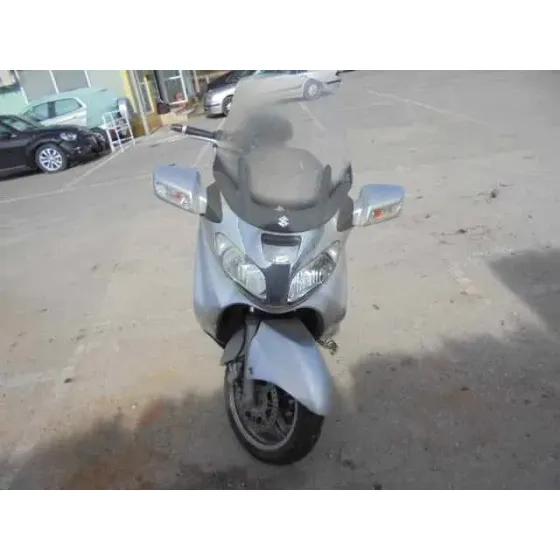 SUZUKI AN 650 BURGMAN (WVBU) '2002 AN 650 BURGMAN (WVBU) GRIS
