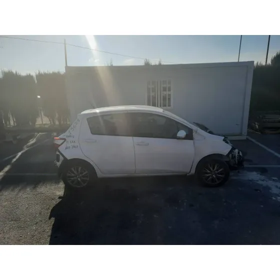 TOYOTA YARIS '2018 ACTIVE BLANCO