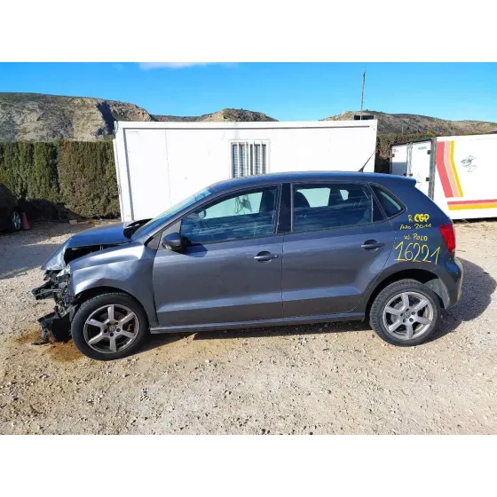 VOLKSWAGEN POLO (6R1) '2011 AVANCE GRIS OSCURO