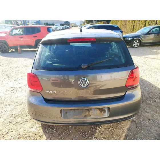 VOLKSWAGEN POLO (6R1) '2011 AVANCE GRIS OSCURO
