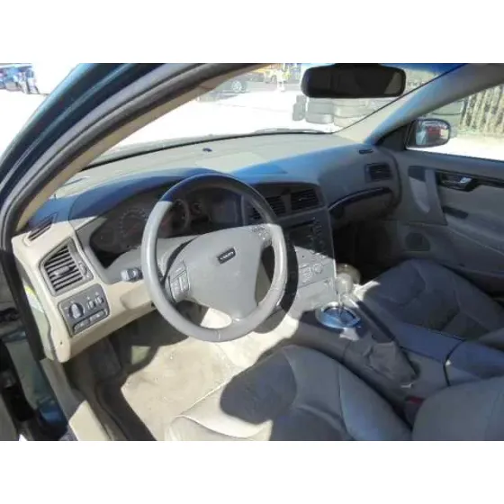 VOLVO S60 BERLINA '2000 2.4 T / 2.5 T VERDE