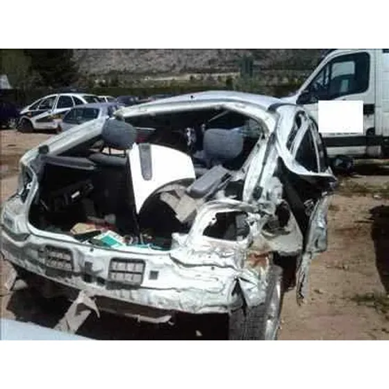 RENAULT MEGANE I FASE 2 BERLINA (BA0) '1999 1.9 DCI DIESEL CAT BLANCO
