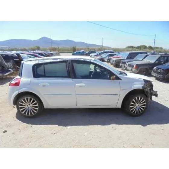 RENAULT MEGANE II BERLINA 5P '2005 BUSINESS BLANCO