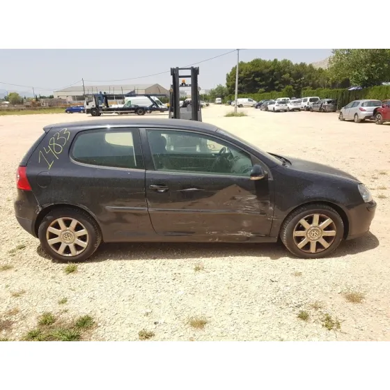 VOLKSWAGEN GOLF V BERLINA (1K1) '2004 HIGHLINE NEGRO