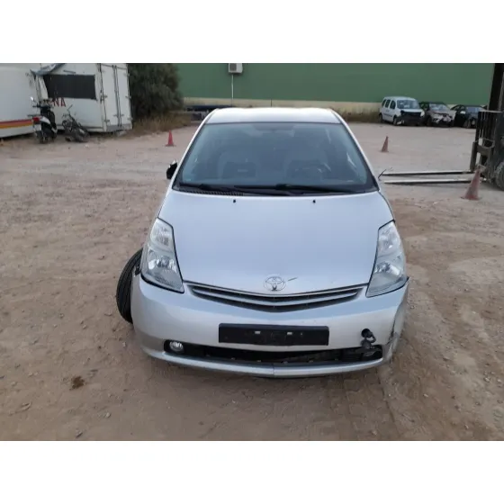 Toyota PRIUS (HW2) 3