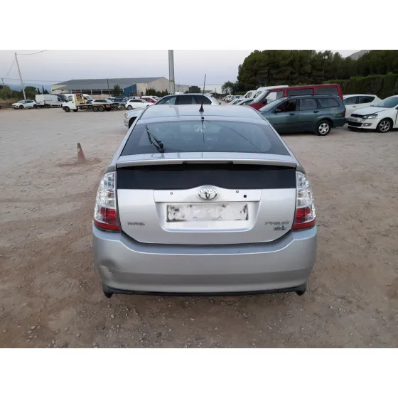 Toyota PRIUS (HW2) 3