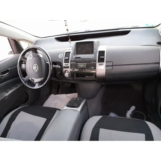 Toyota PRIUS (HW2) 3