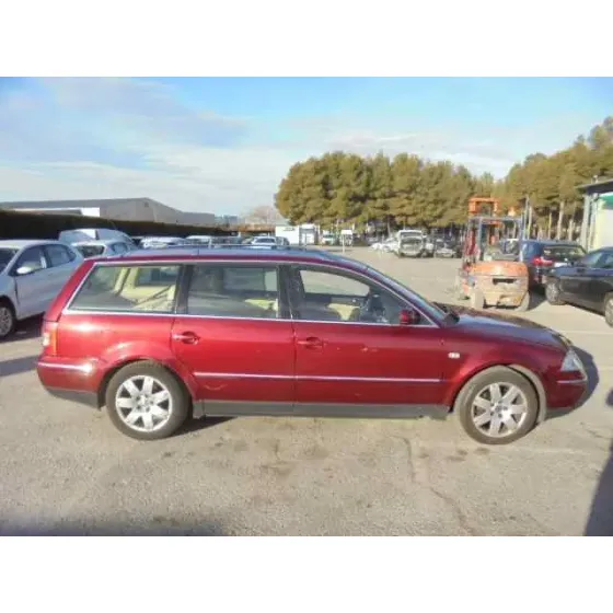 VOLKSWAGEN PASSAT VARIANT (3B6) '2001 ADVANCE GRANATE
