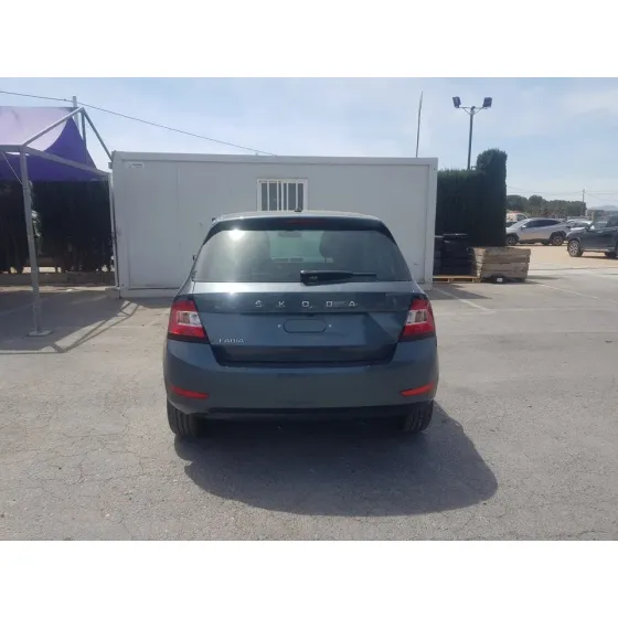 SKODA FABIA '2021 ACTIVE GRIS OSCURO