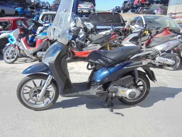 PIAGGIO (VESPA) LIBERTY PIAGGIO (VESPA) LIBERTY '2013 LIBERTY 125 S AZUL 2006