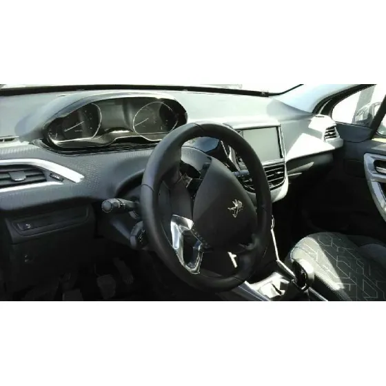 PEUGEOT 2008 (--.2013->) '2018 STYLE BLANCO NACAR