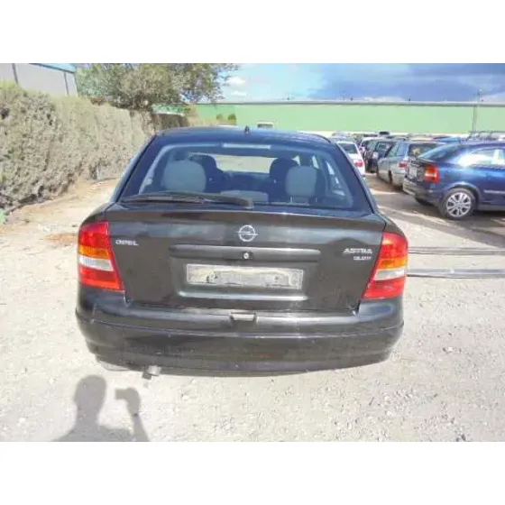 OPEL ASTRA G BERLINA '2001 CLUB NEGRO