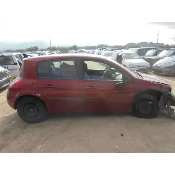 RENAULT MEGANE II BERLINA 5P '2005 AUTHENTIQUE GRANATE