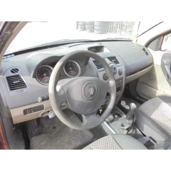 RENAULT MEGANE II BERLINA 5P '2005 AUTHENTIQUE GRANATE
