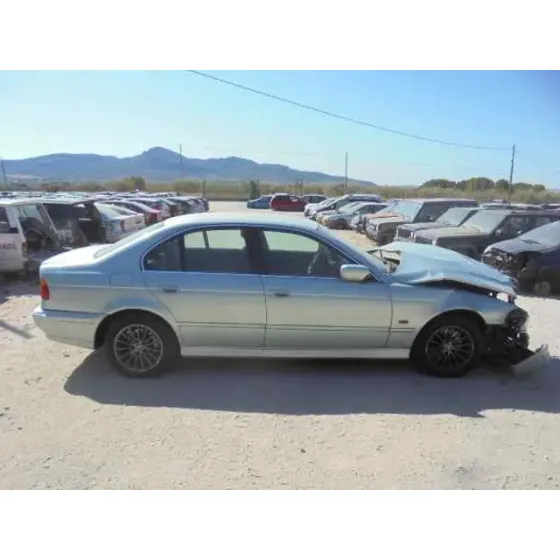 BMW SERIE 5 BERLINA (E39) '2001 530I GRIS