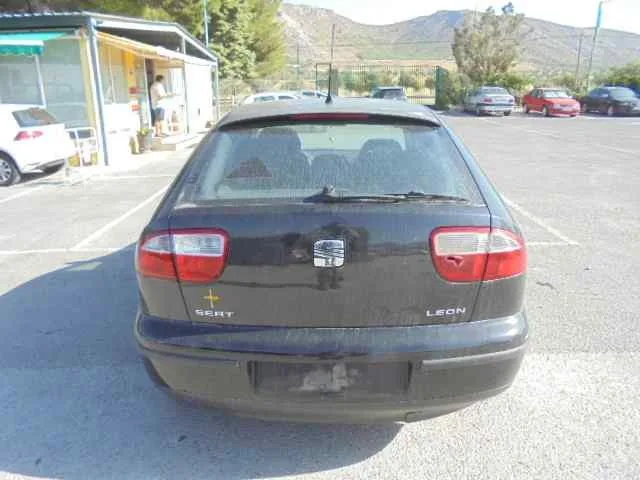 SEAT LEON (1M1) '2002 SPORT NEGRO