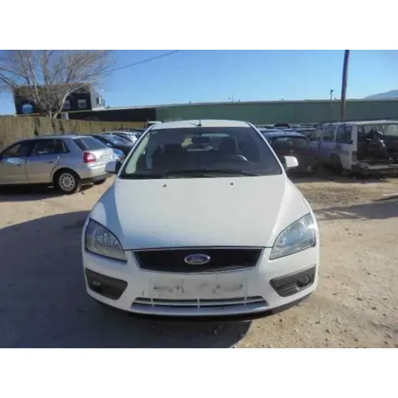 FORD FOCUS BERLINA (CAP) '2005 AMBIENTE (D) BLANCO