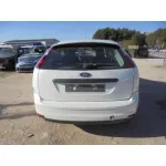 FORD FOCUS BERLINA (CAP) FORD FOCUS BERLINA (CAP) '2005 AMBIENTE (D) BLANCO 2006
