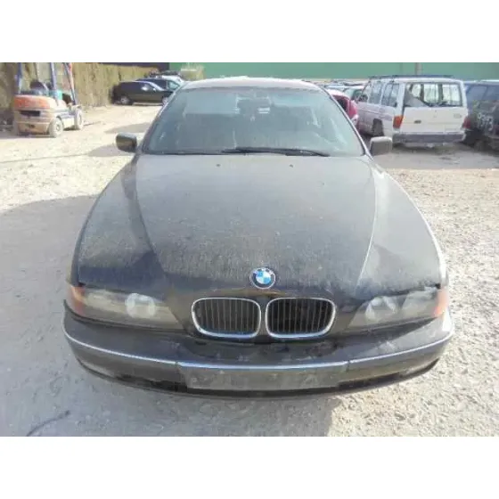 BMW SERIE 5 BERLINA (E39) '2000 520D NEGRO