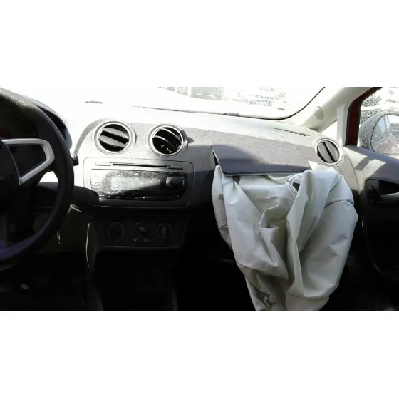 SEAT IBIZA (6J5) '2010 REFERENCE ROJO