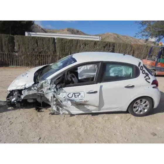 PEUGEOT 208 '2015 ACTIVE BLANCO