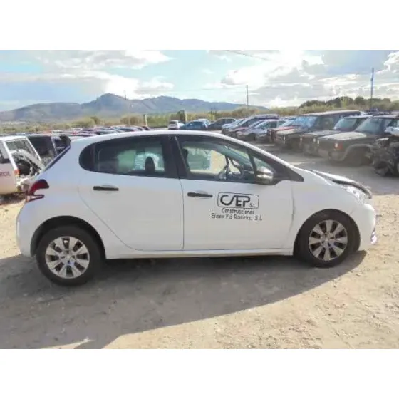 PEUGEOT 208 '2015 ACTIVE BLANCO