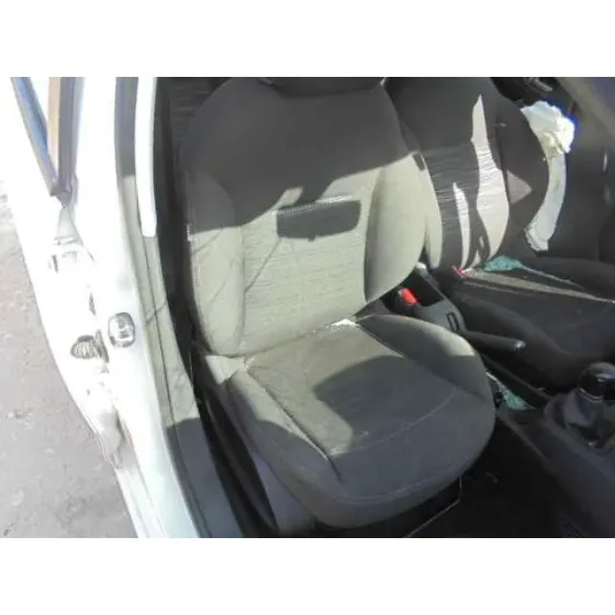 PEUGEOT 208 '2015 ACTIVE BLANCO