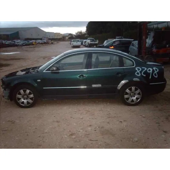 VOLKSWAGEN PASSAT BERLINA (3B3) '2002 V6 EXECUTIVE 4MOTION VERDE