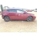 TOYOTA AURIS '2017 HYBRID ACTIVE ROJO