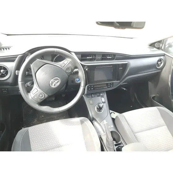 TOYOTA AURIS '2017 HYBRID ACTIVE ROJO