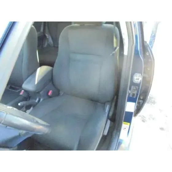 TOYOTA COROLLA (E12) '2005 2.0 D-4D LINEA LUNA BERLINA AZUL