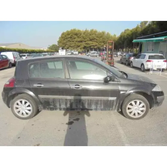 RENAULT MEGANE II BERLINA 5P '2006 AUTHENTIQUE NEGRO