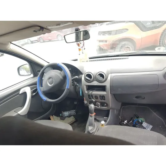 DACIA SANDERO '2010 BASICO NEGRO