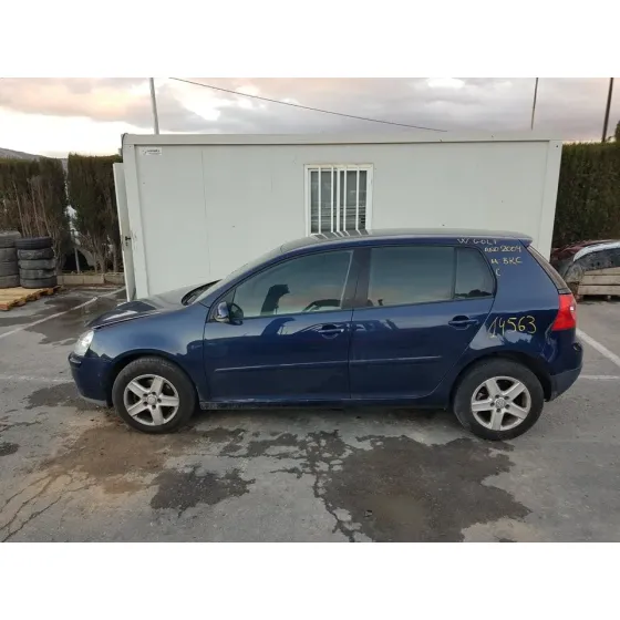 VOLKSWAGEN GOLF V BERLINA (1K1) '2004 HIGHLINE AZUL