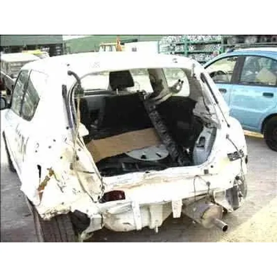 SUZUKI SWIFT BERLINA (MZ) '2005 GL (3-PTAS.) BLANCO
