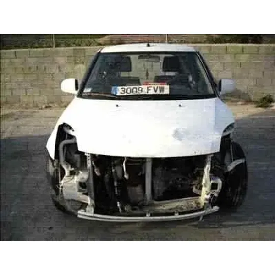 SUZUKI SWIFT BERLINA (MZ) '2005 GL (3-PTAS.) BLANCO