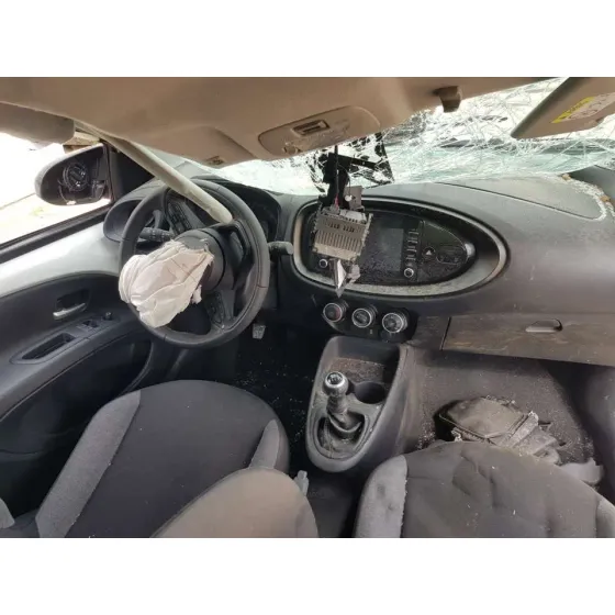 TOYOTA AYGO '2024 X-CITE BLANCO