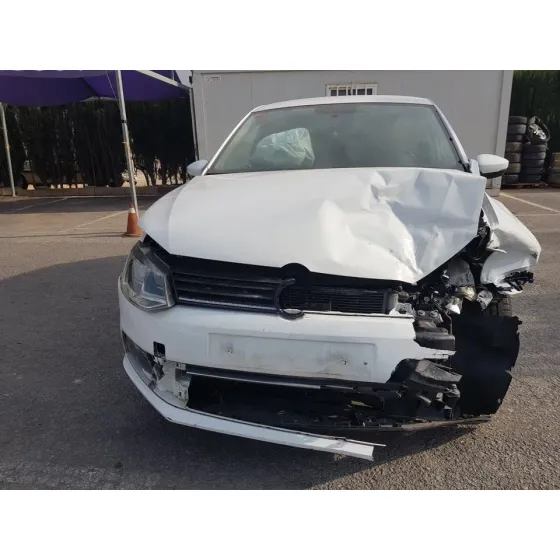 VOLKSWAGEN POLO (6C1) '2014 COMFORTLINE BLUEMOTION BLANCO