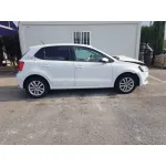 VOLKSWAGEN POLO (6C1) '2014 COMFORTLINE BLUEMOTION BLANCO